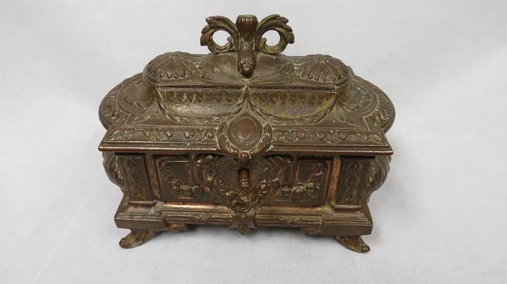 Antique Bronze Jewelry Box w/ Key H: 5" W: 6.4" D: 4" (1 of 4)