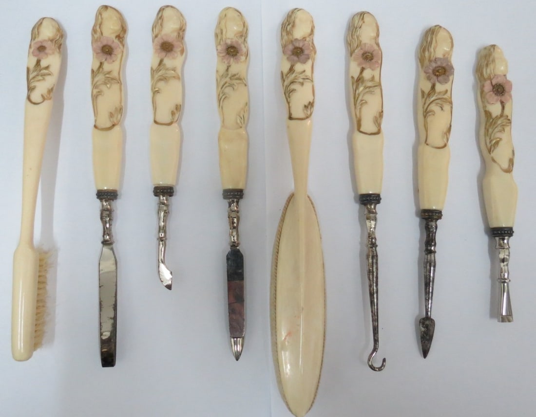 Antique French Art Nouveau Vanity Set w/ Lady Figures (1900s) France: We have an in-house shipping department to ensure your post-purchase processing is as easy as possible. We encourage you to call us 561-2129413 or contact carstensgalleries@yahoo.com if you have any f