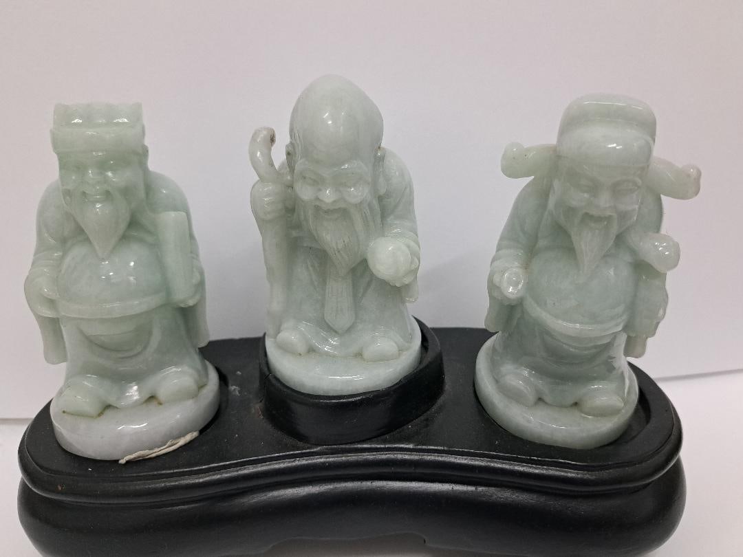 Set of 3 Jadeite Sculptures H: 4.2" w/ Wood Base