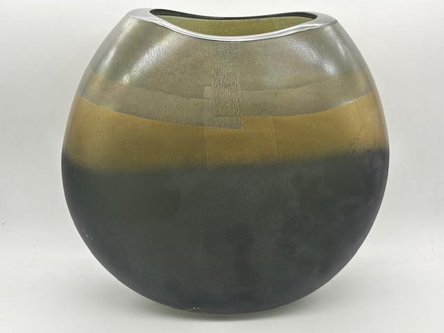 Signed Murano Art Glass Vase H: 7.5" W: 8.5" Italy: Shipping in - House available