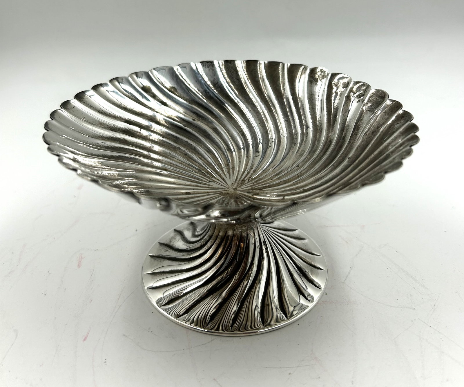 Josef Hoffmann Sterling Silver Art Deco Centerpiece H: 2.6" x Diam: 5": We have an in-house shipping department to ensure your post-purchase processing is as easy as possible. We encourage you to call us 561-2129413 or contact carstensgalleries@yahoo.com if you have any f