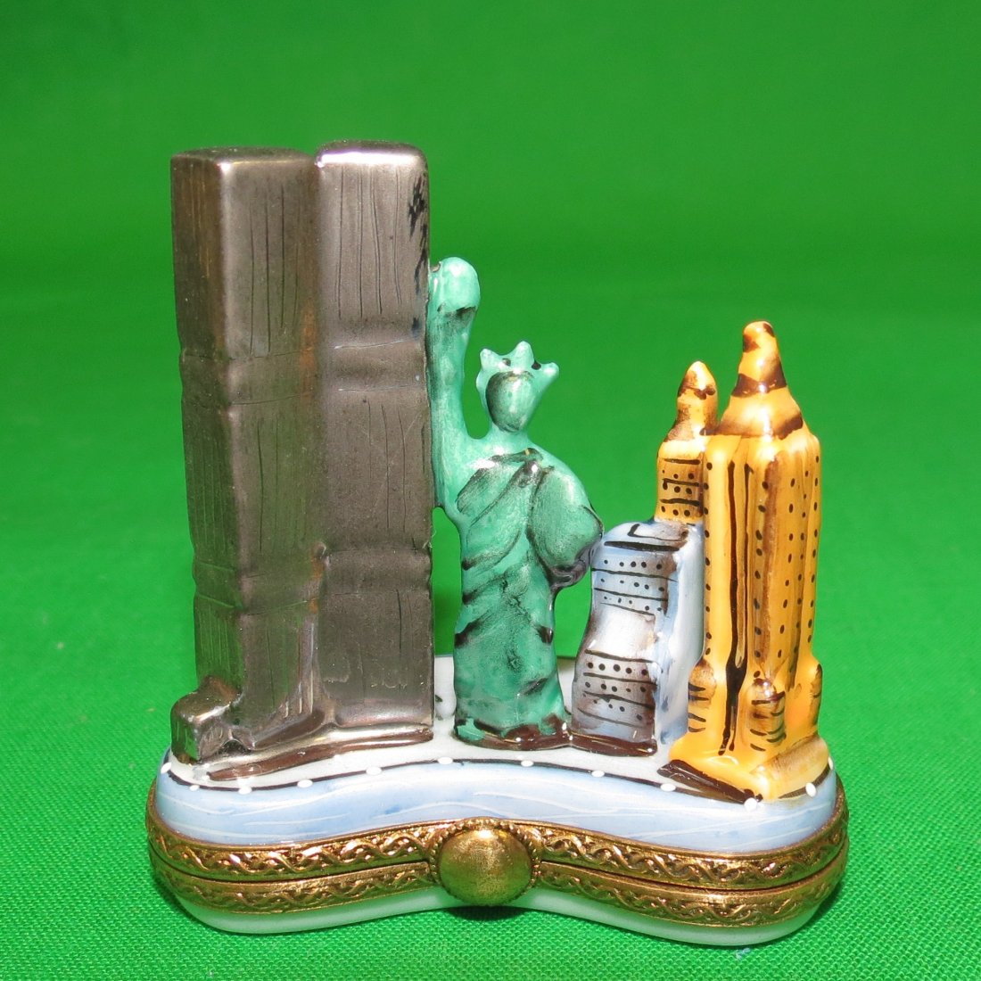 Limoges Hand Painting Box (France original): .Est. Shipping = $ 12 to USA