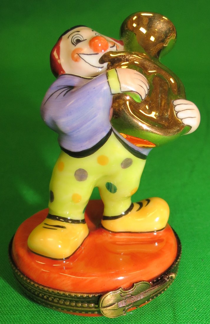 Limoges Hand Painting Box (France original): .Est. Shipping = $ 12 to USA