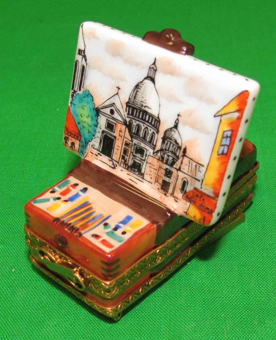Original Limoges Hand Painted Miniature Box: Shipping to USA= $ 12, can be combined if several to same address