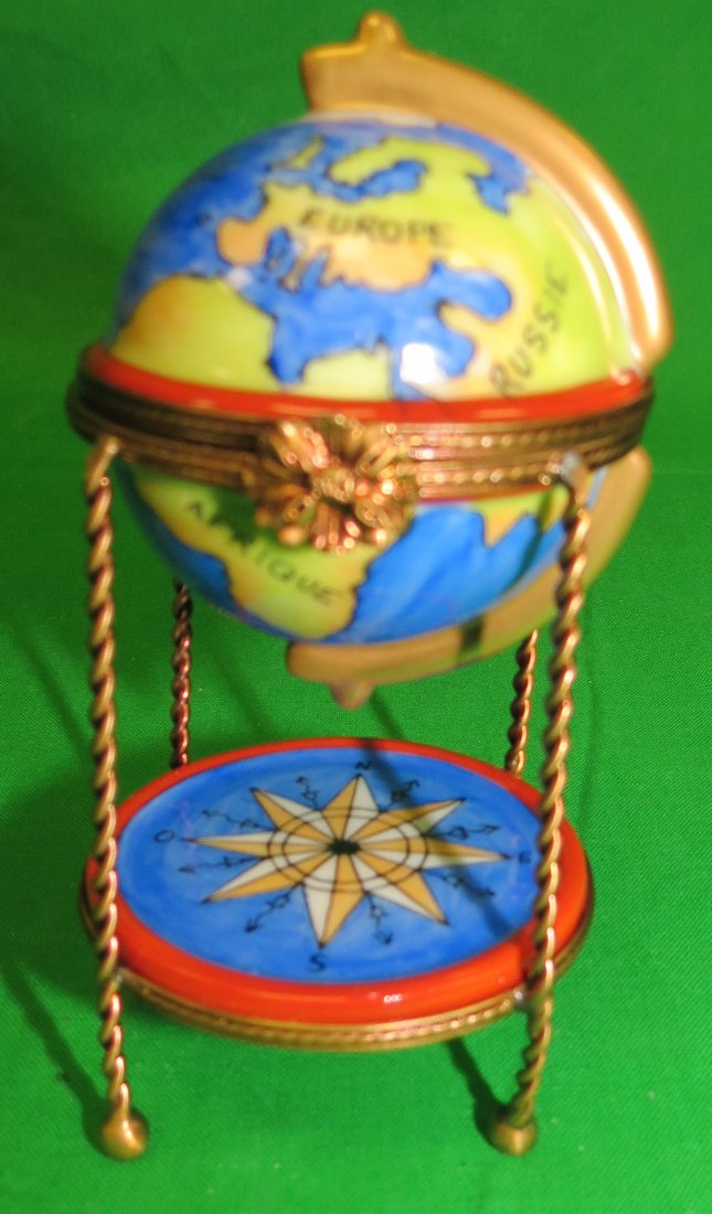 Original Limoges Hand Painted Miniature Box: Shipping to USA= $ 12, can be combined if several to same address