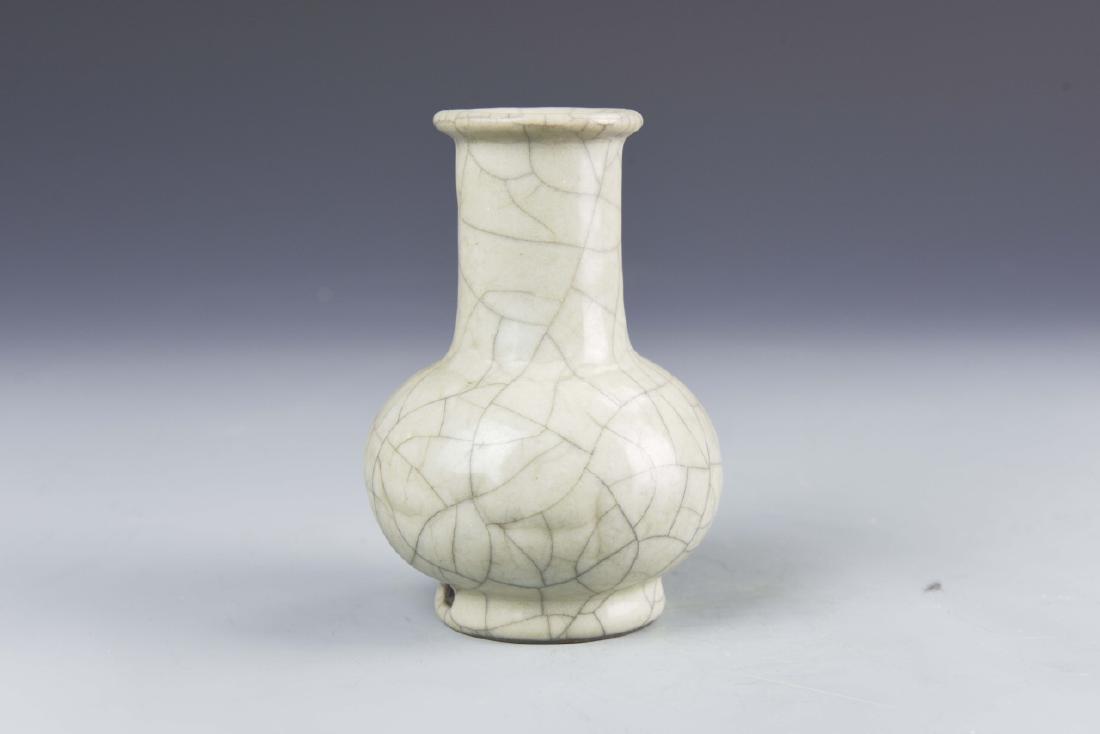 Chinese K'uan Yao Vase (1 of 5)