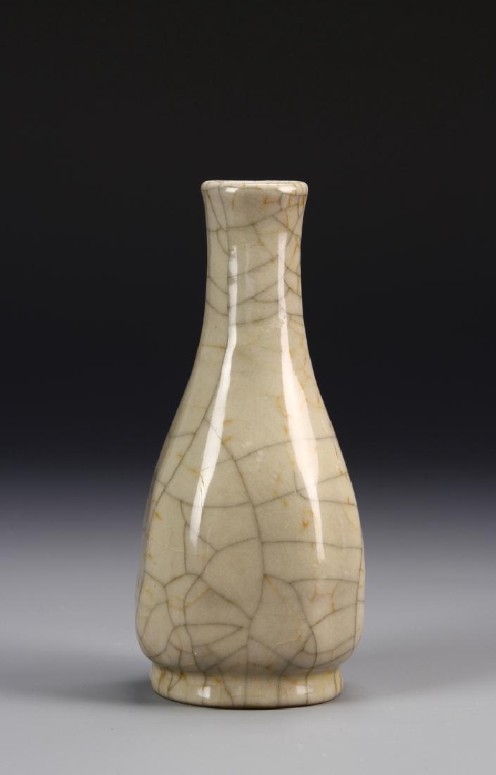 K'uan-Type Lobed Bottle Vase (1 of 6)