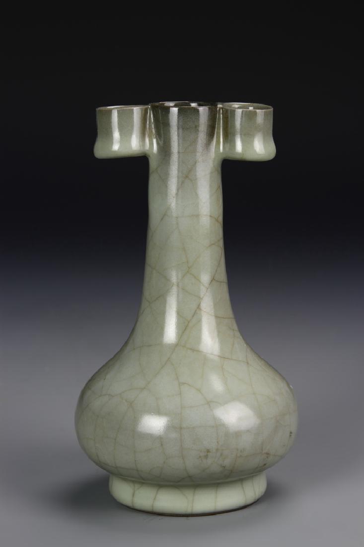 Rare K'uan-Type Arrow Vase (1 of 7)