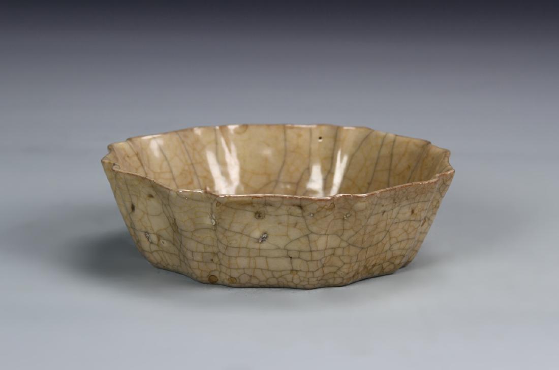 Chinese Ko-type Petal Lobed Brush Washer (1 of 7)