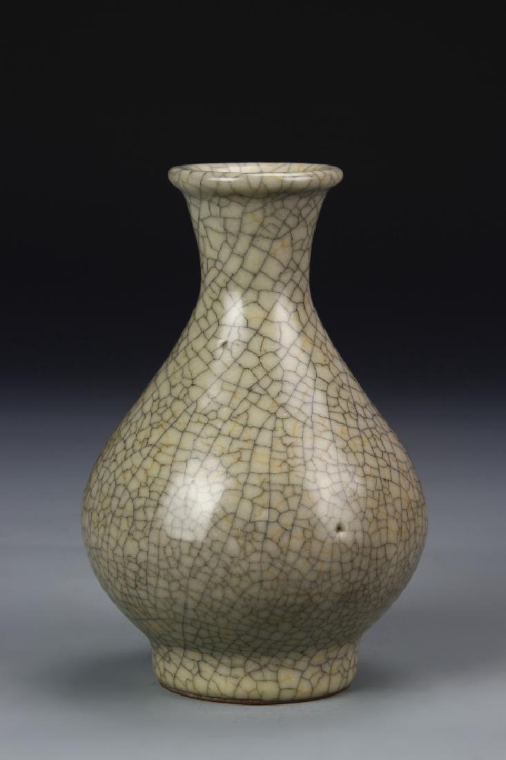 Chinese Ko Ware Pear Vase (1 of 5)