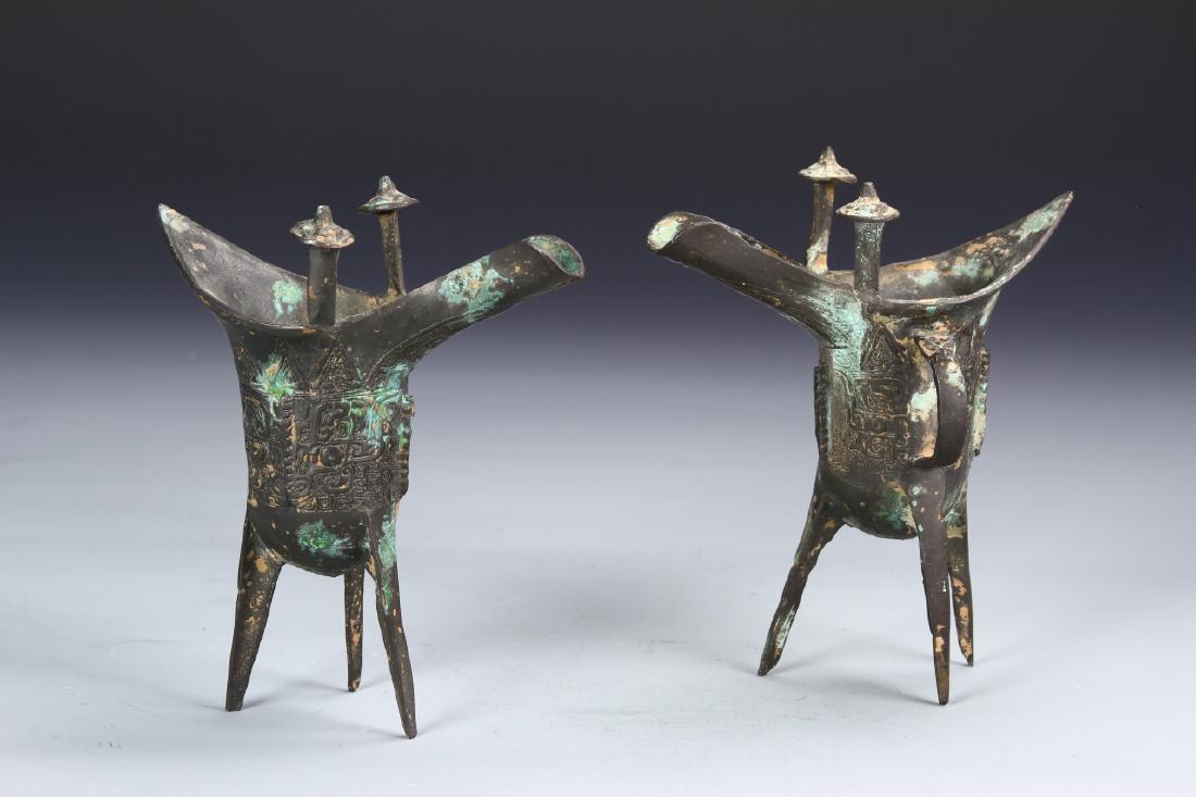 Pair of Chinese Antique Bronze Jars (1 of 5)