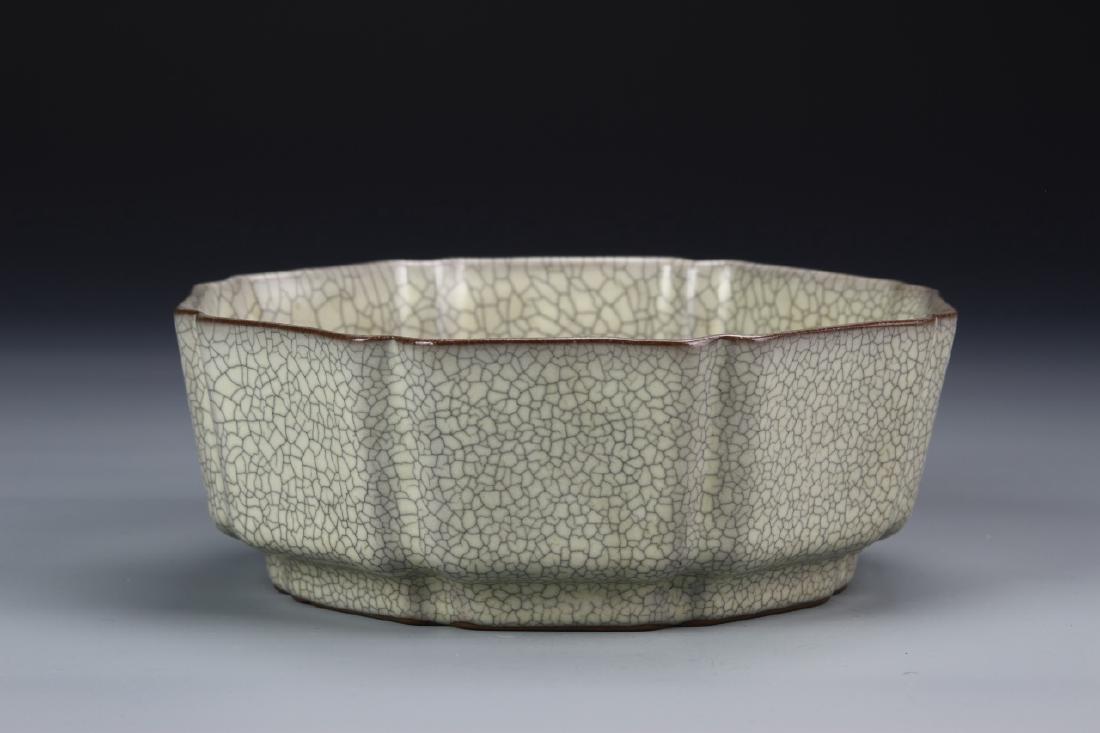 Ko-Type Foliate Brush Washer (1 of 6)