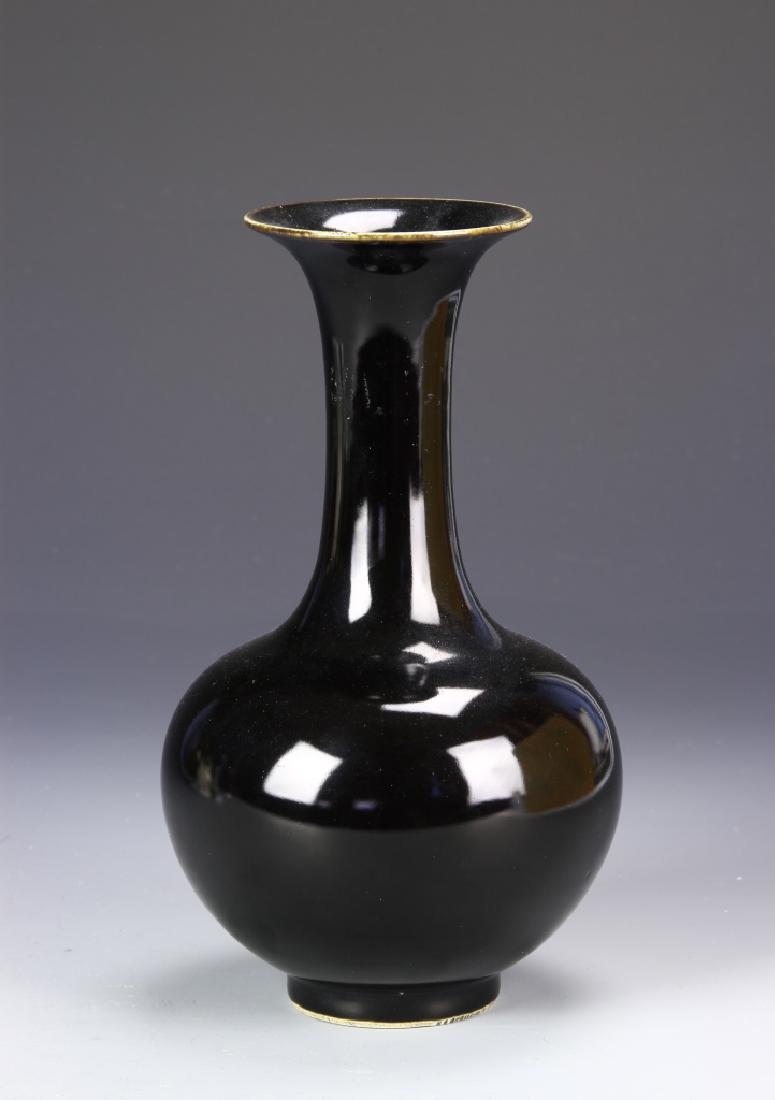 Chinese Black Glazed Vase (1 of 5)