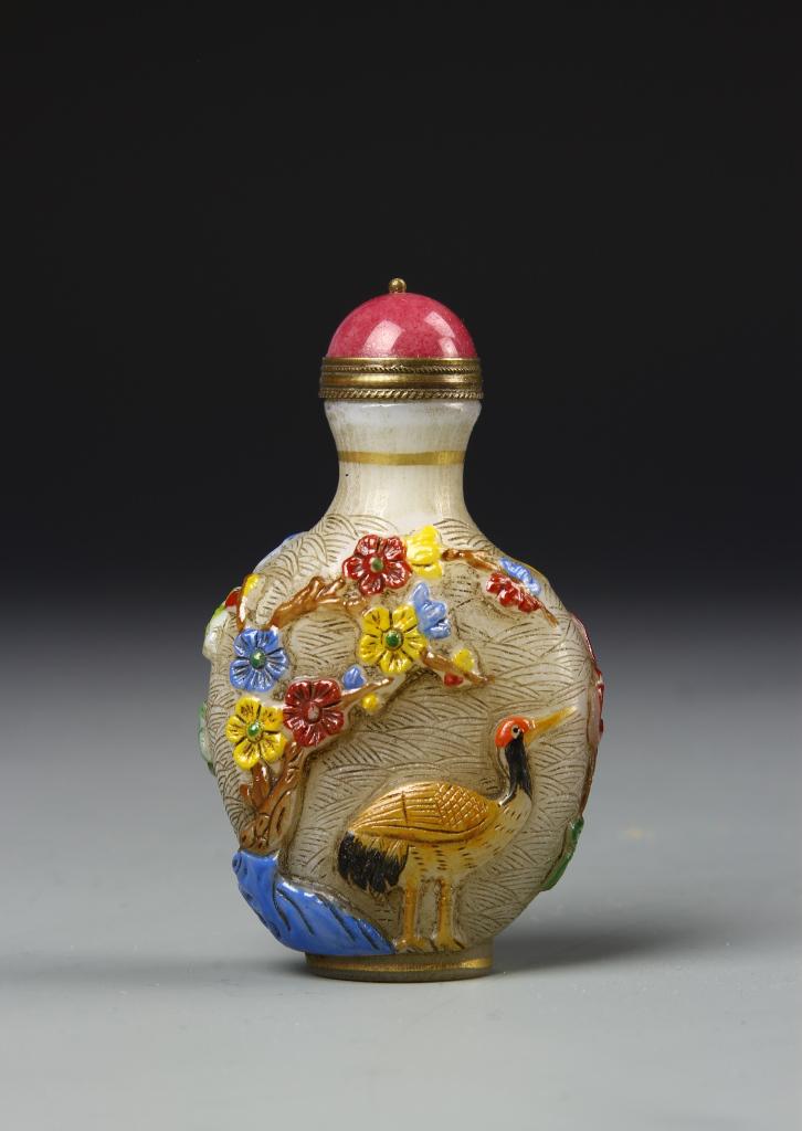 Chinese Peking Glass Snuff Bottle (1 of 5)