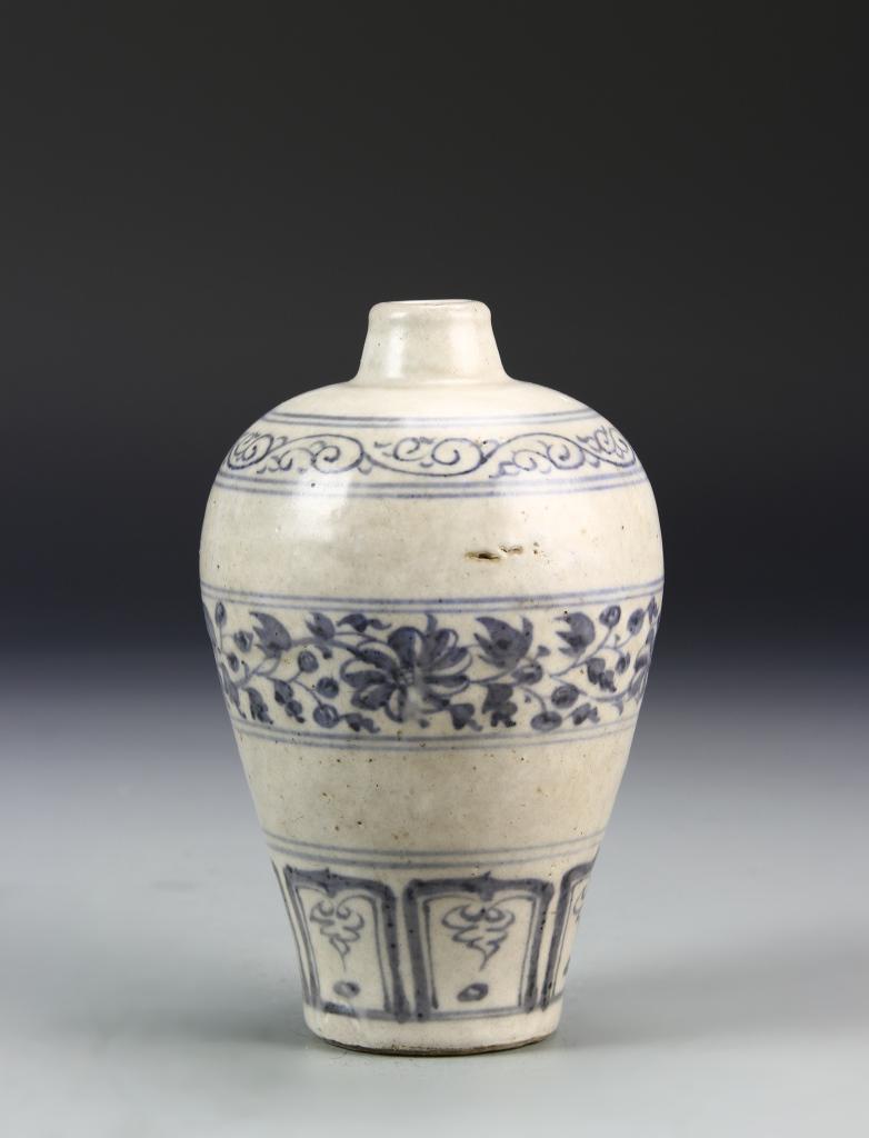 Chinese Blue and White Meiping Vase: China, blue and white Meiping vase, small mouth, wide shoulders, sides sweeping severely to flat base, sparse decoration of three different borders around the middle. Height 5 1/4 in.