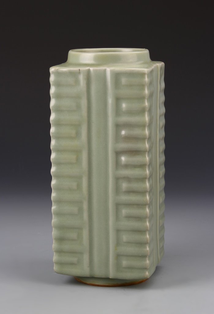 Chinese Lungquan Cong Vase (1 of 2)