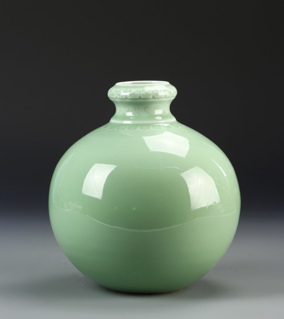Chinese Green Vase (1 of 7)
