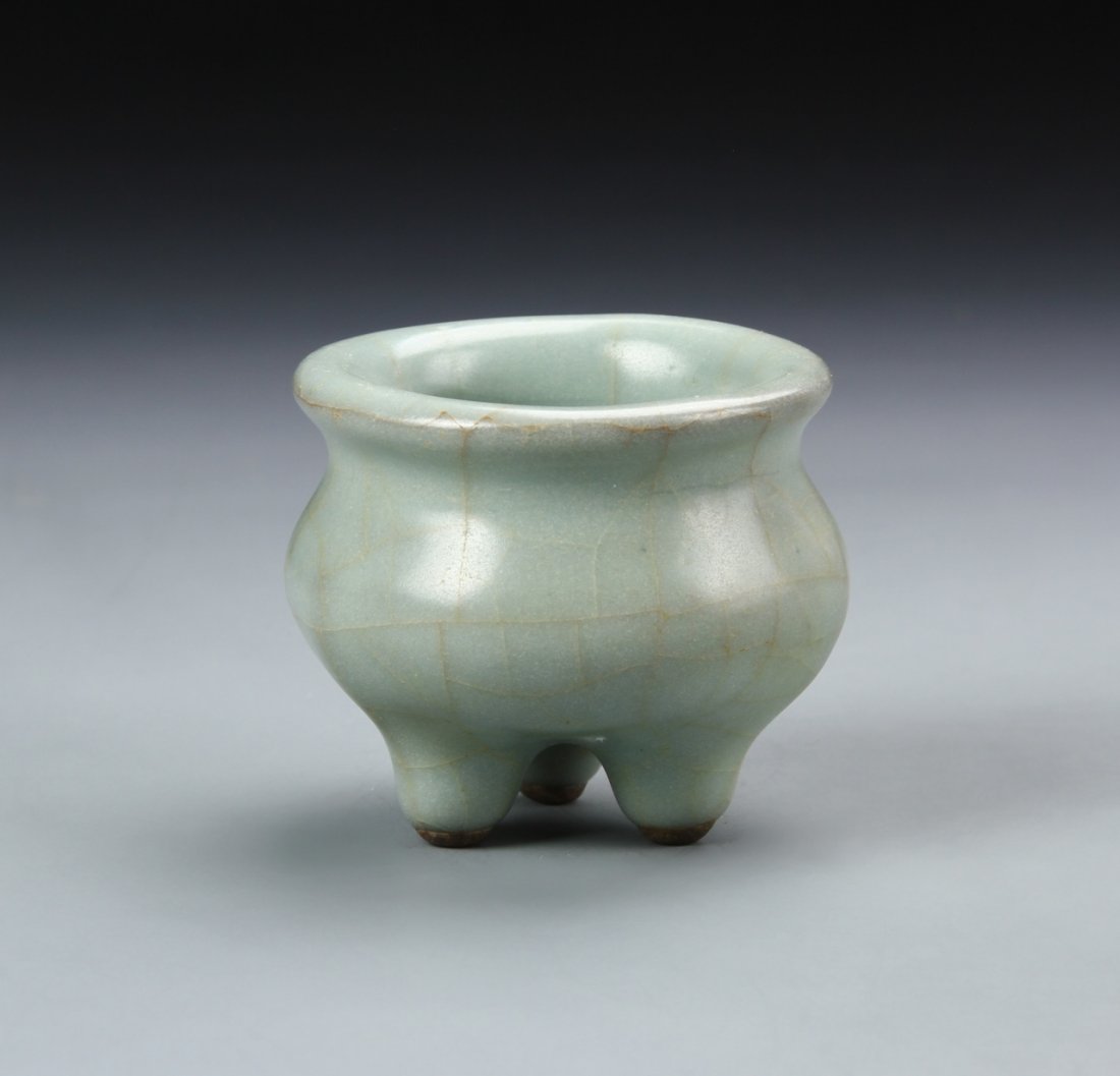 Chinese Lungquan Tripod Censer (1 of 4)