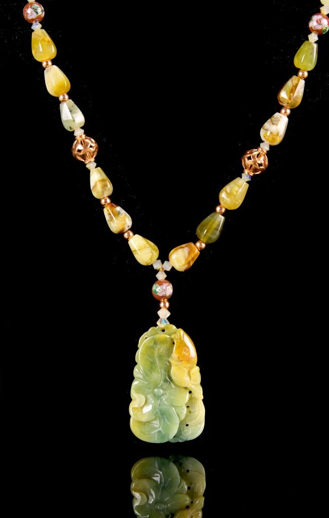 Chinese Jadeite and Agate Necklace (1 of 4)