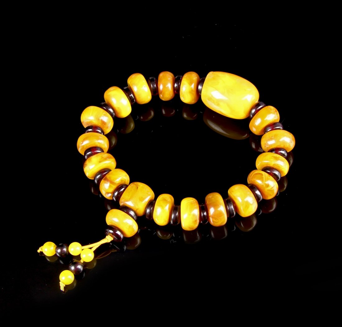 Chinese Amber Bracelet (1 of 2)