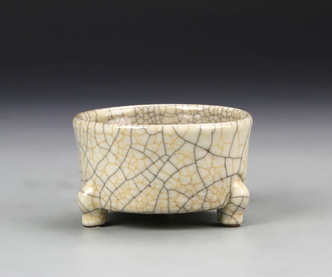 Rare Chinese Geyao Scholar's Censer (1 of 8)