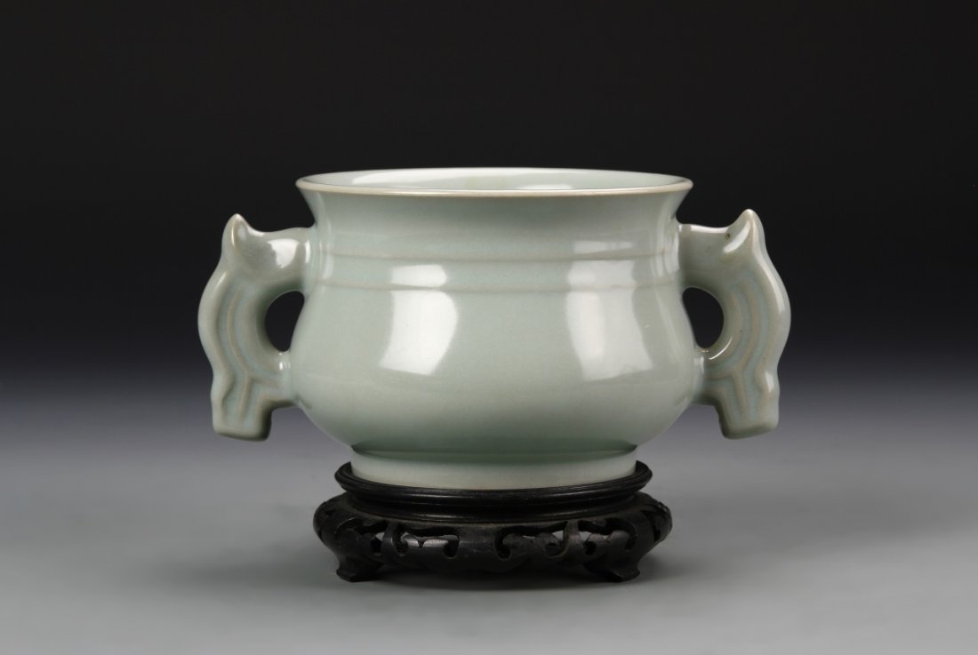 Chinese Song Longchuan Celadon Censer (1 of 10)
