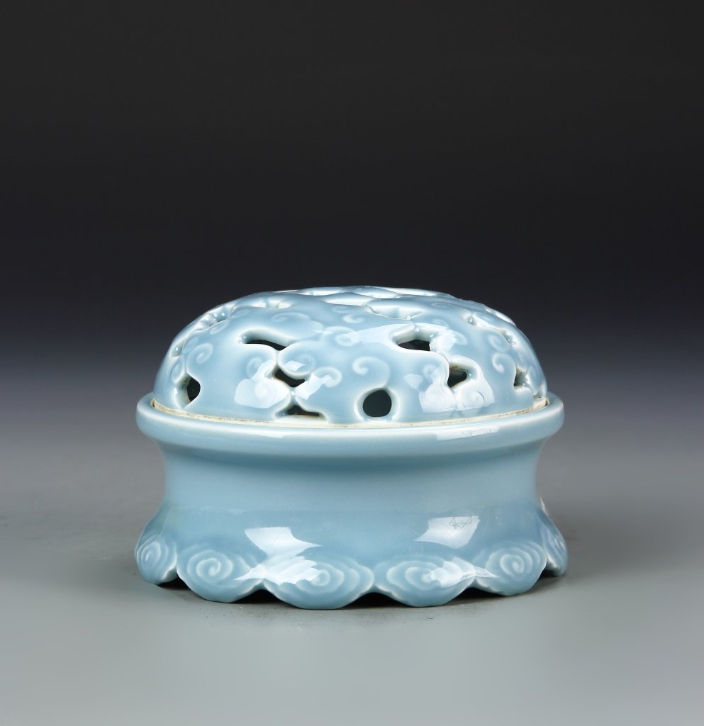 Chinese Celadon Glazed Censer (1 of 6)