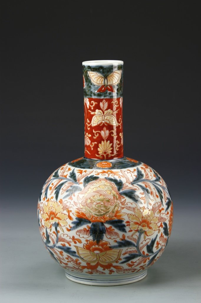 Japanese Imari Vase (1 of 4)