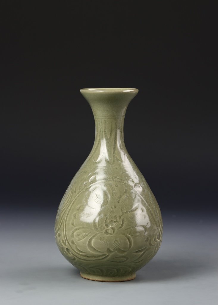 Chinese Yue Yao Yuhuchunping Vase (1 of 5)