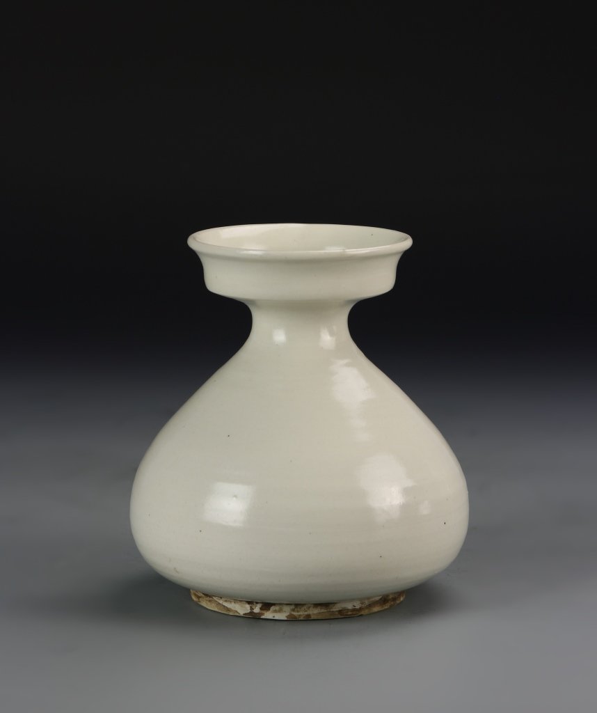 Chinese White Glazed Vase (1 of 4)