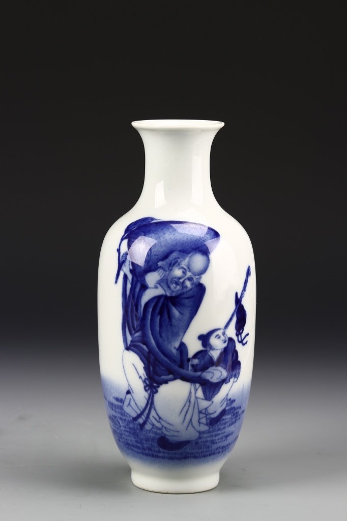 Chinese Blue And White Vase (1 of 6)