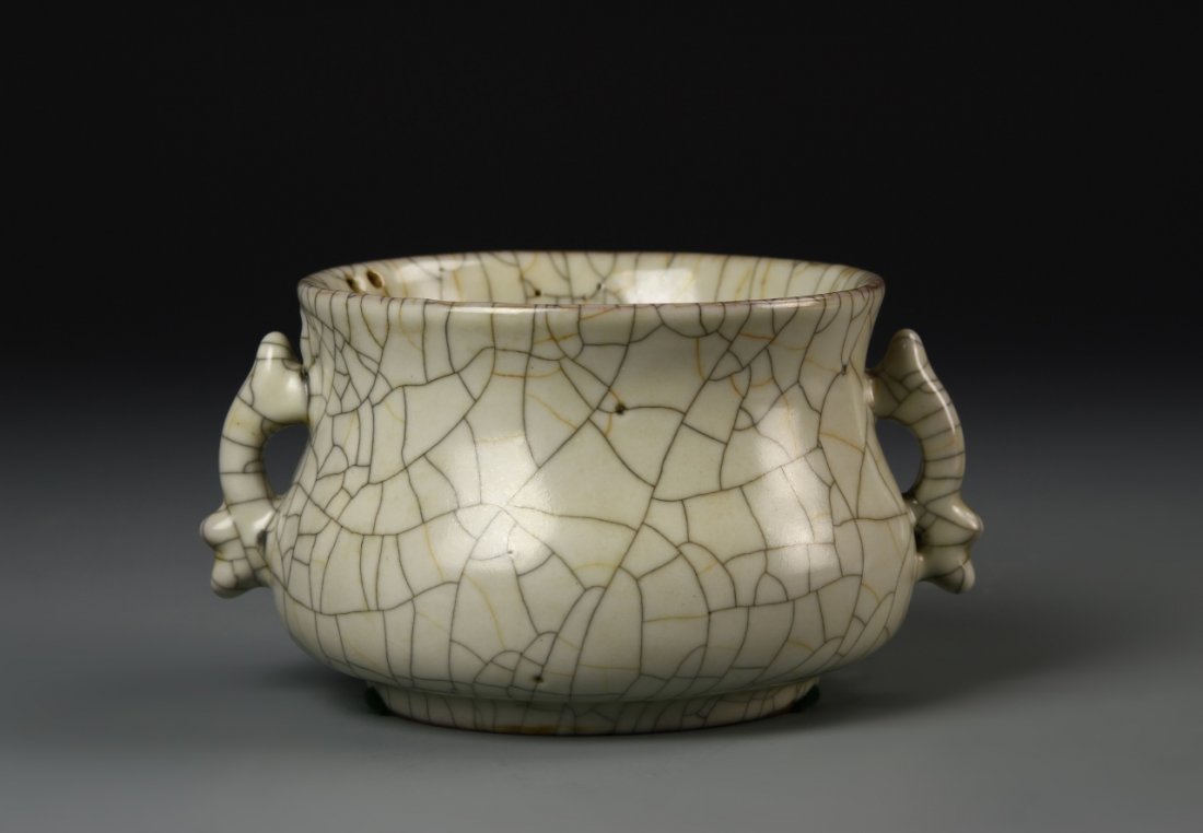 Chinese Ge-Type Crackled Censer (1 of 10)