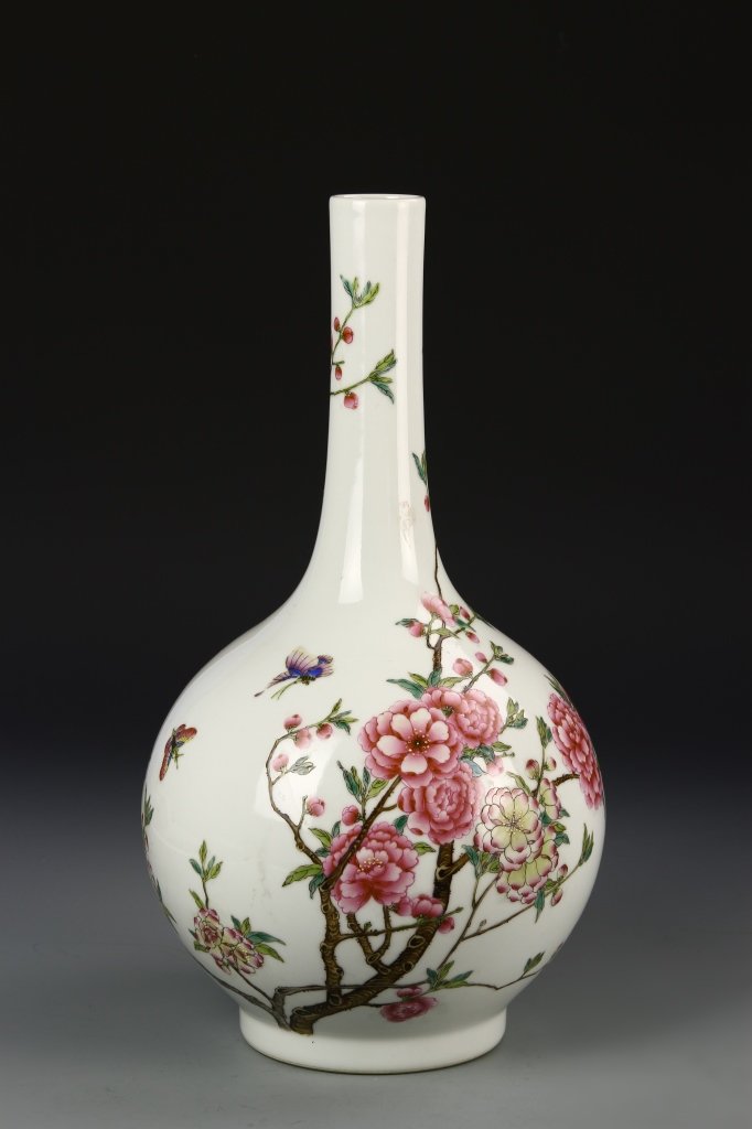 Chinese Famille Rose Vase (1 of 8)