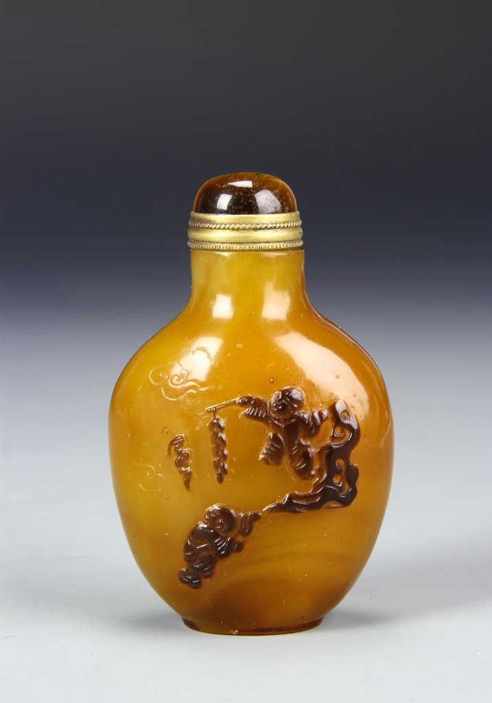 Chinese Agate Snuff Bottle (1 of 4)