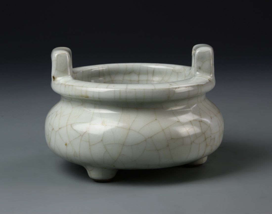 Rare Chinese Guan-Type Tripod Censer (1 of 10)