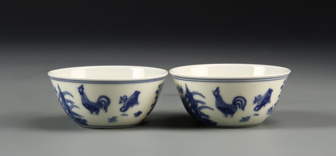 Pair of Chinese Blue and White "Chicken" Cups (1 of 8)