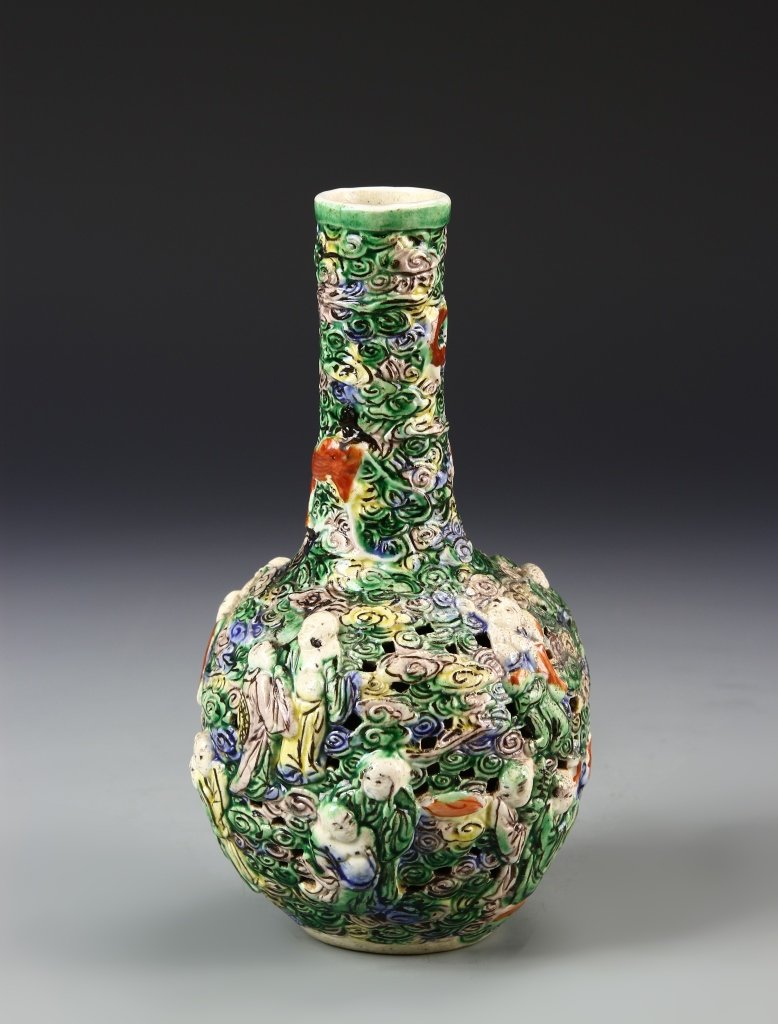 Chinese Wucai Vase (1 of 6)