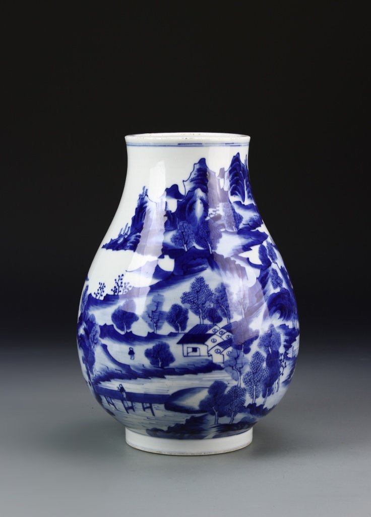 Chinese Blue and White Vase (1 of 7)