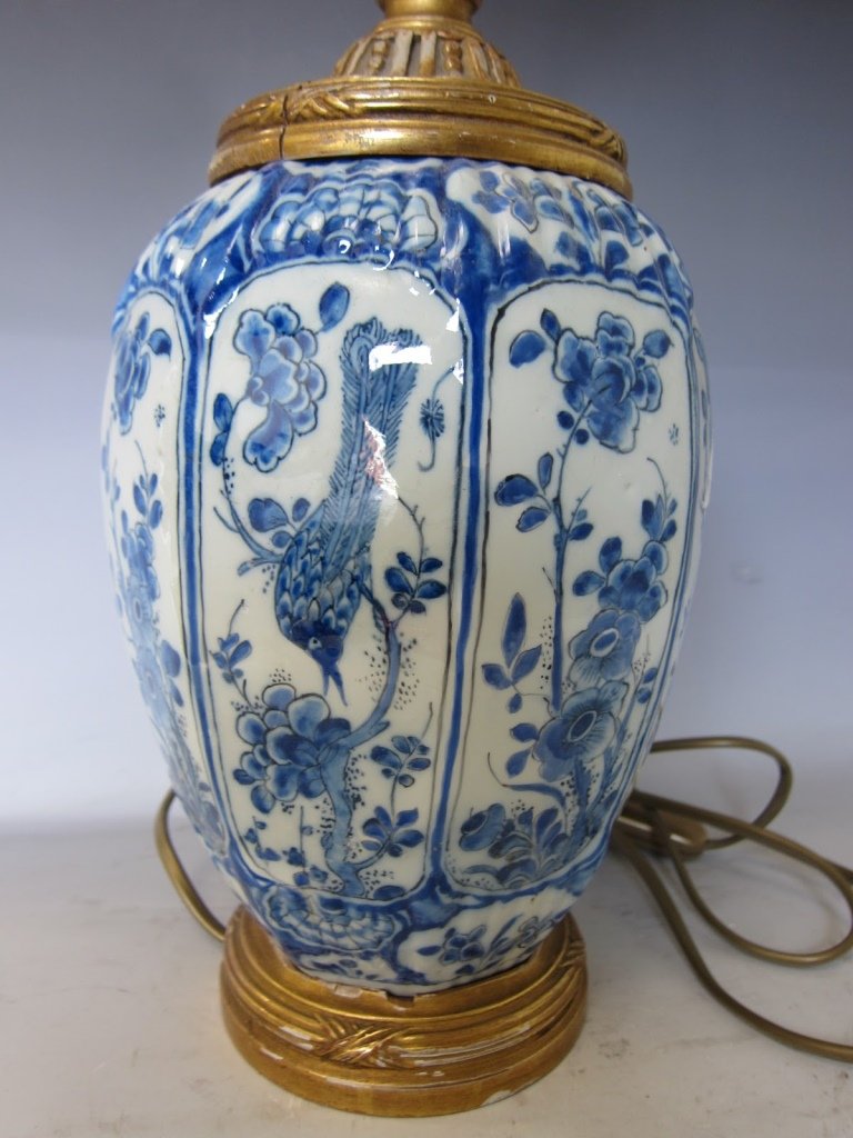 Chinese Blue and White Vase Lamp (1 of 4)