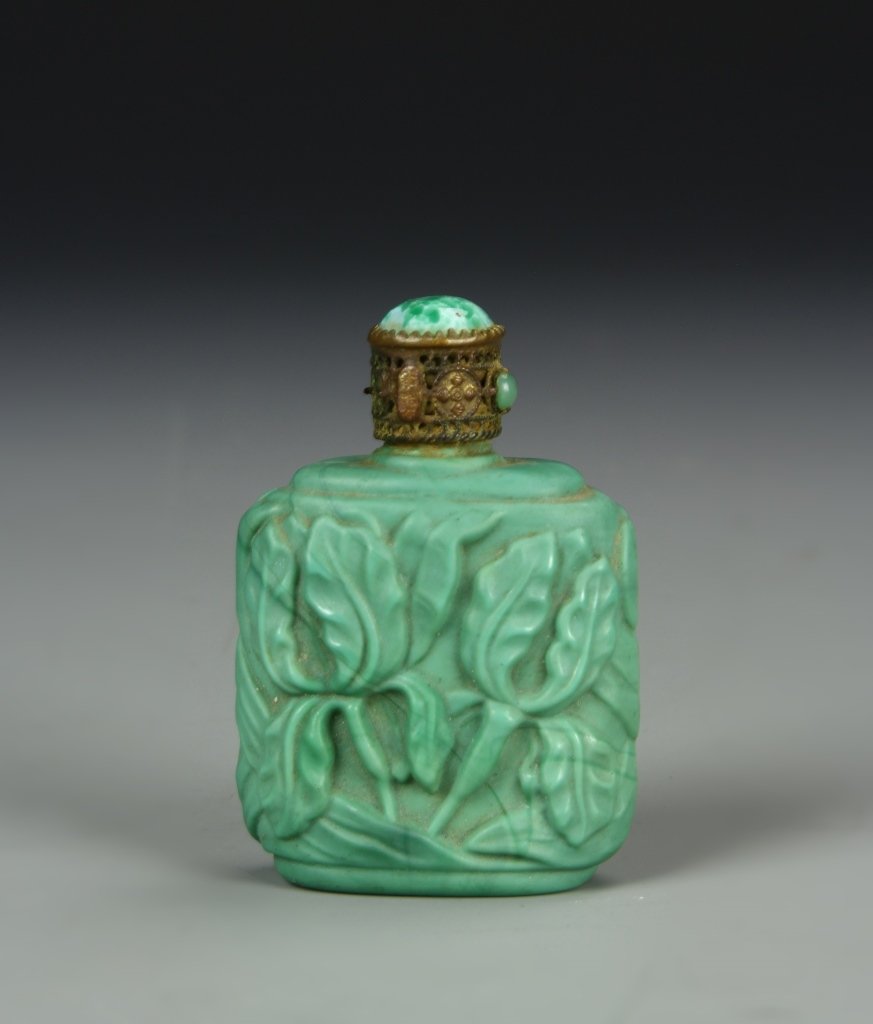 Chinese Turquoise Snuff Bottle (1 of 4)