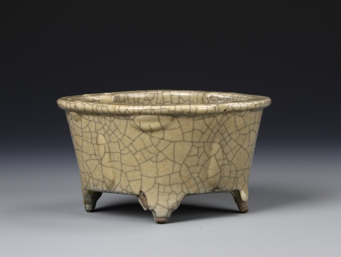 Chinese Koyao Narcissus Planter (1 of 9)