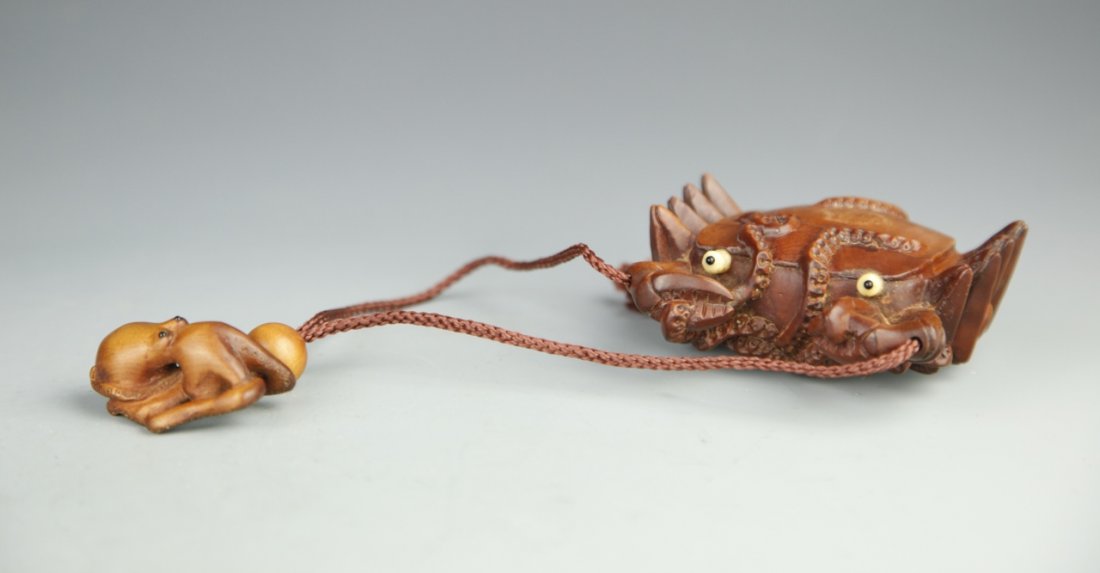 Paper Carved Wood Pouch (1 of 7)