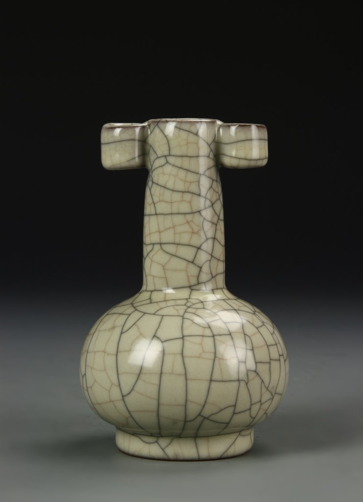Chinese Geyao Vase (1 of 6)