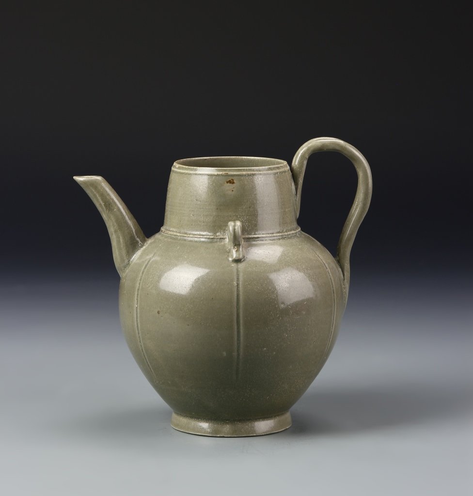 Chinese Yue Yao Teapot (1 of 6)