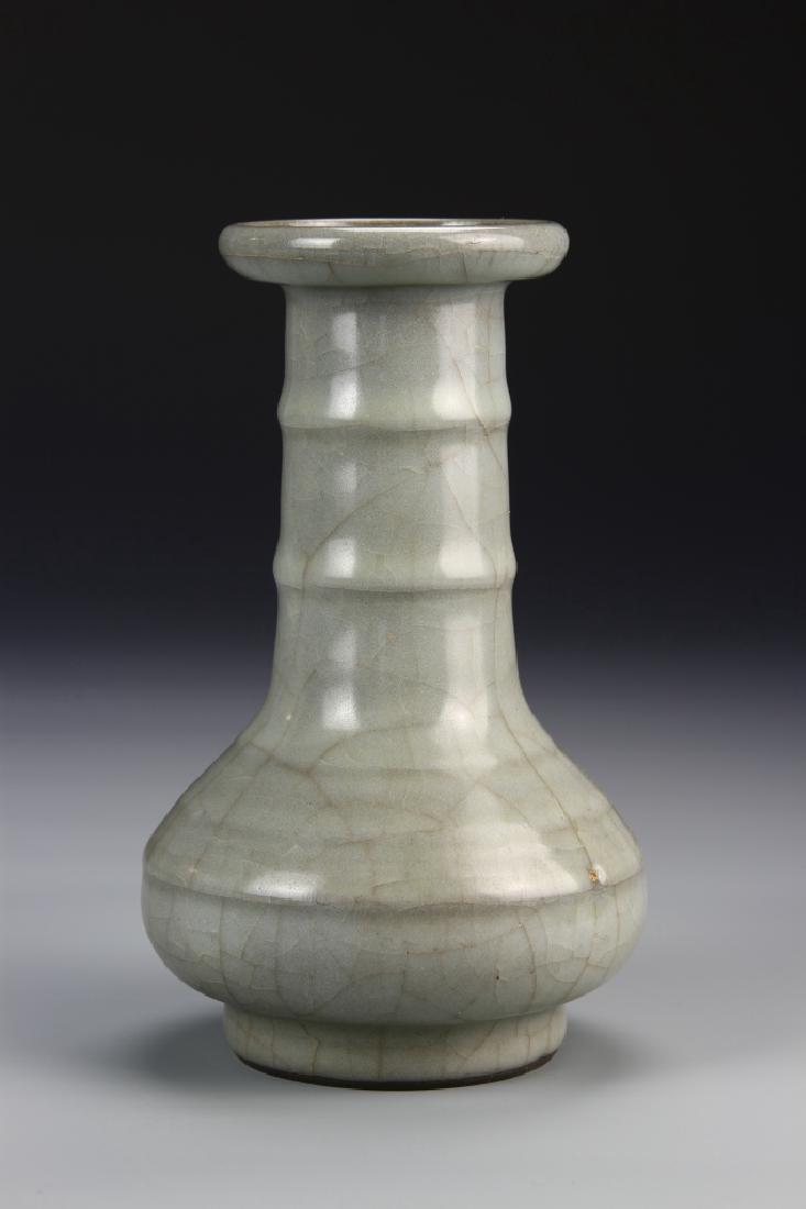 Lungch'uan K'uan-Type Bottle Vase (1 of 7)