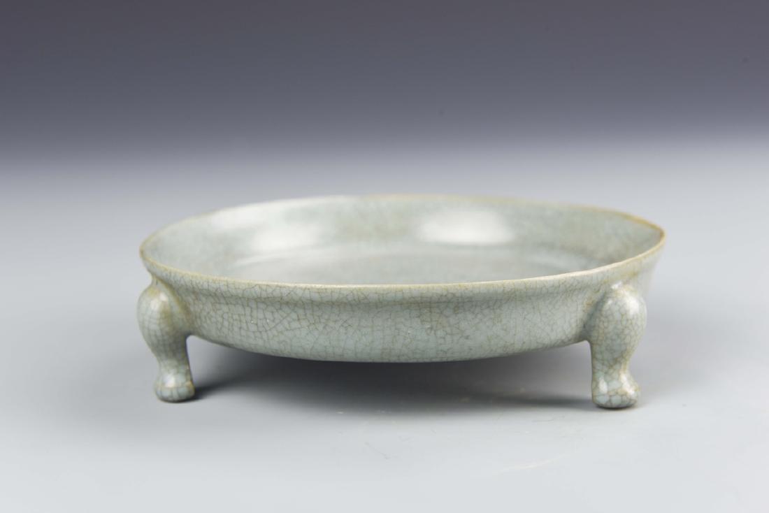 Chinese Quan Yao Tripod Plate (1 of 6)