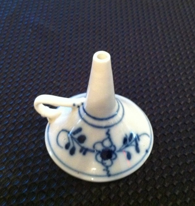 Antique Meissen funnel, miniature: Antique Meissen funnel, miniature. This Meissen piece is from a Meissen collection from Weston, Connecticut.
