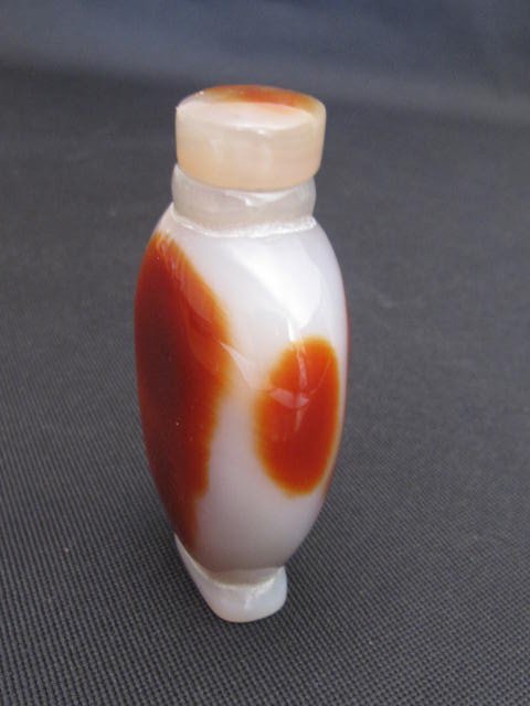 Chinese Agate Snuff Bottle - 3