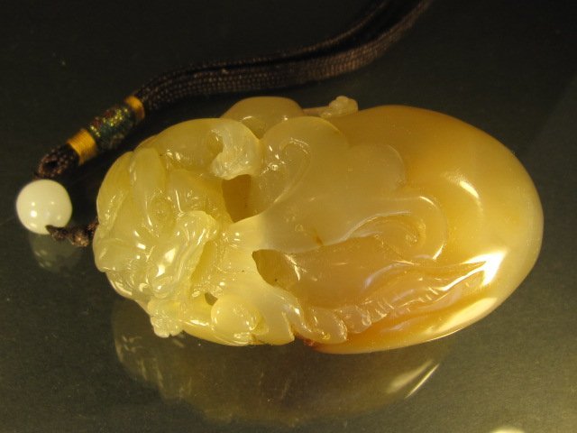 Chinese    Agate hand pieces 玛瑙手 (1 of 2)