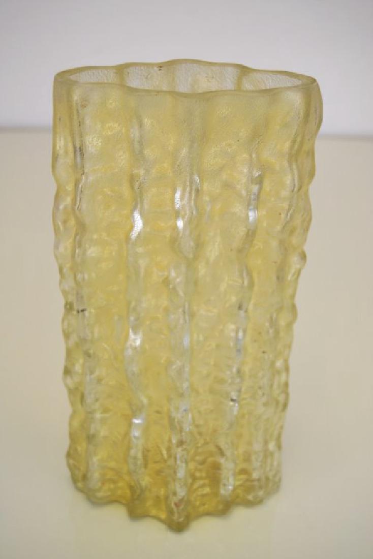 Barovier & Toso Gold Inclusion Vase: 10 in H - 3 in X 5 in at top